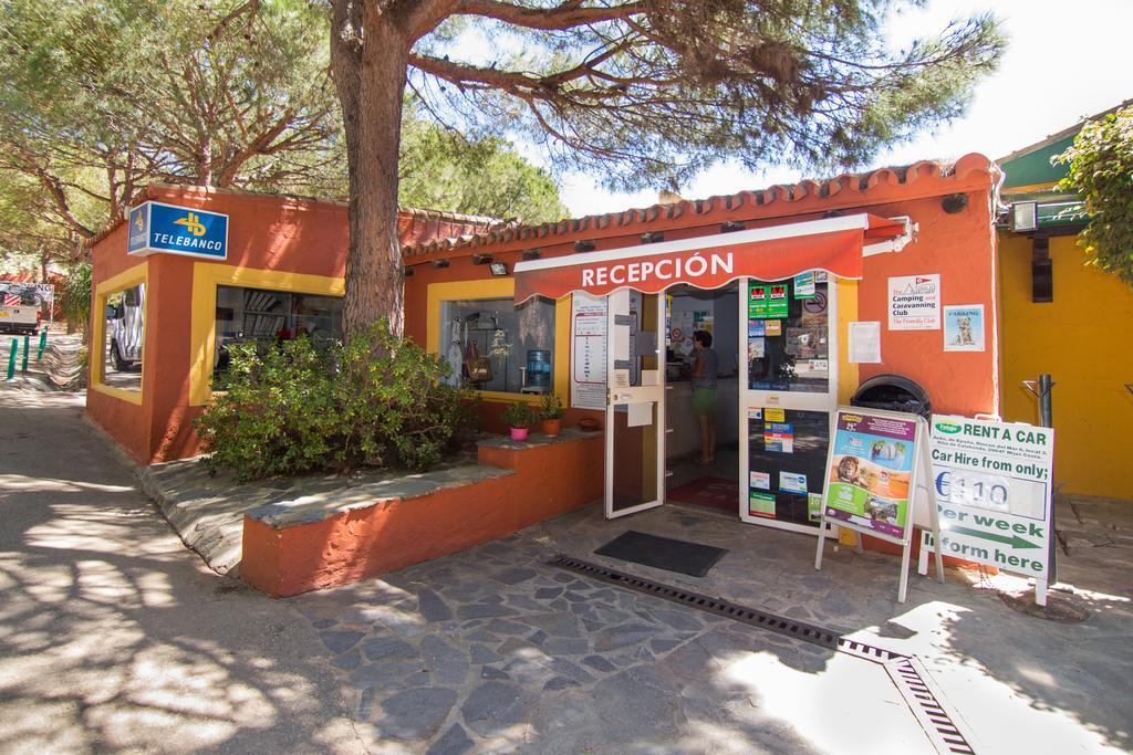 Complejo Turistico & Camping Cabopino Marbella Buitenkant foto