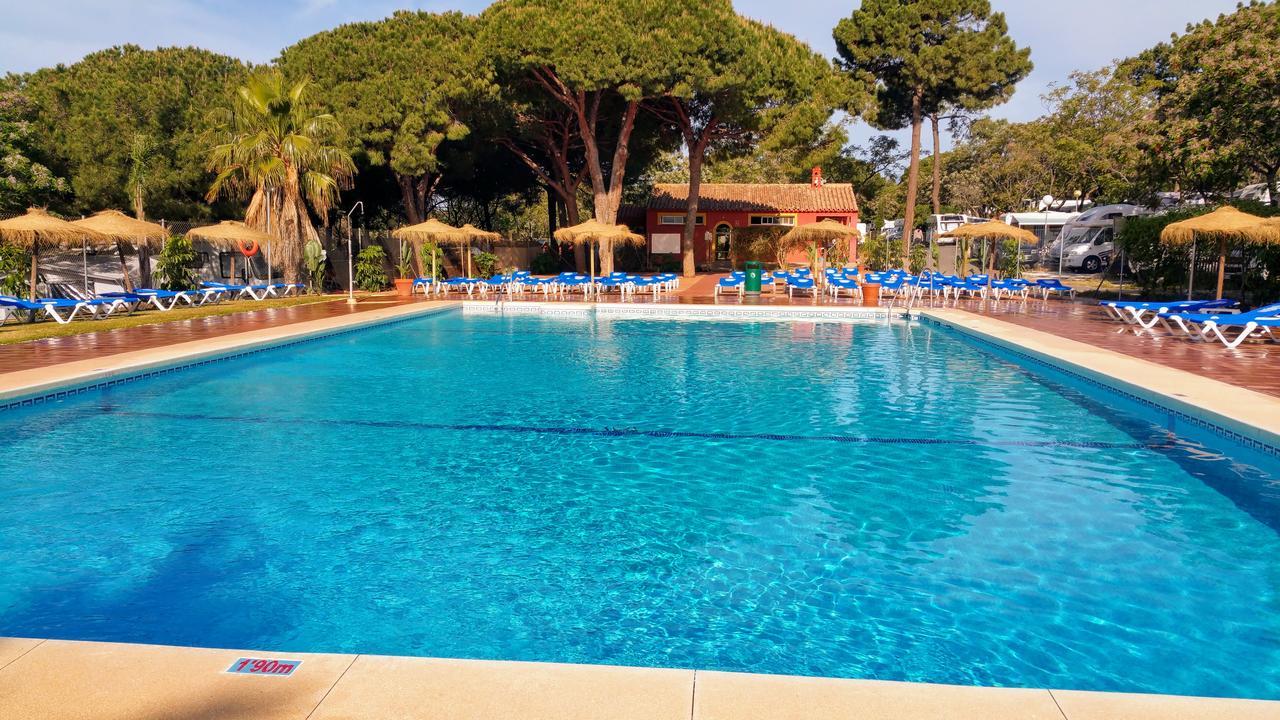 Complejo Turistico & Camping Cabopino Marbella Buitenkant foto
